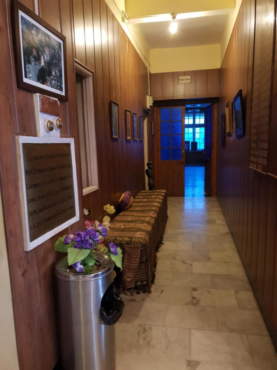 Ymca Tourist Hostel Shimla Ngoại thất bức ảnh